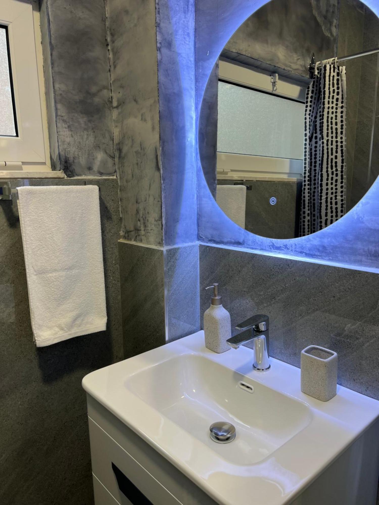 Boho Cane Apartment Тирана Экстерьер фото