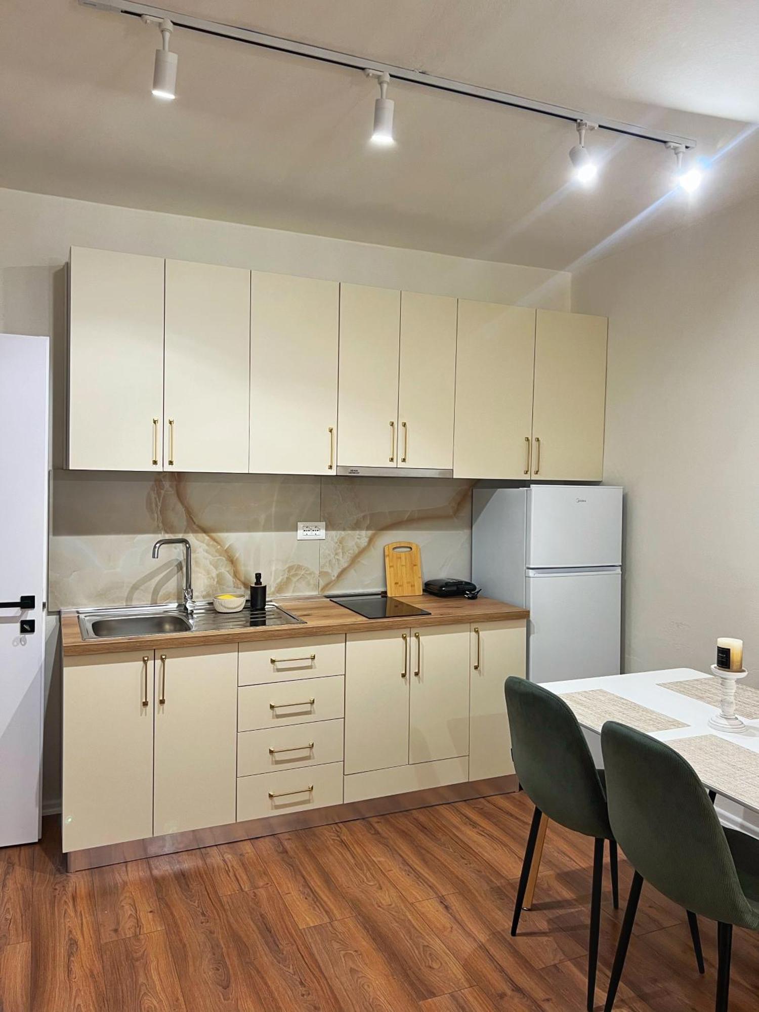 Boho Cane Apartment Тирана Экстерьер фото