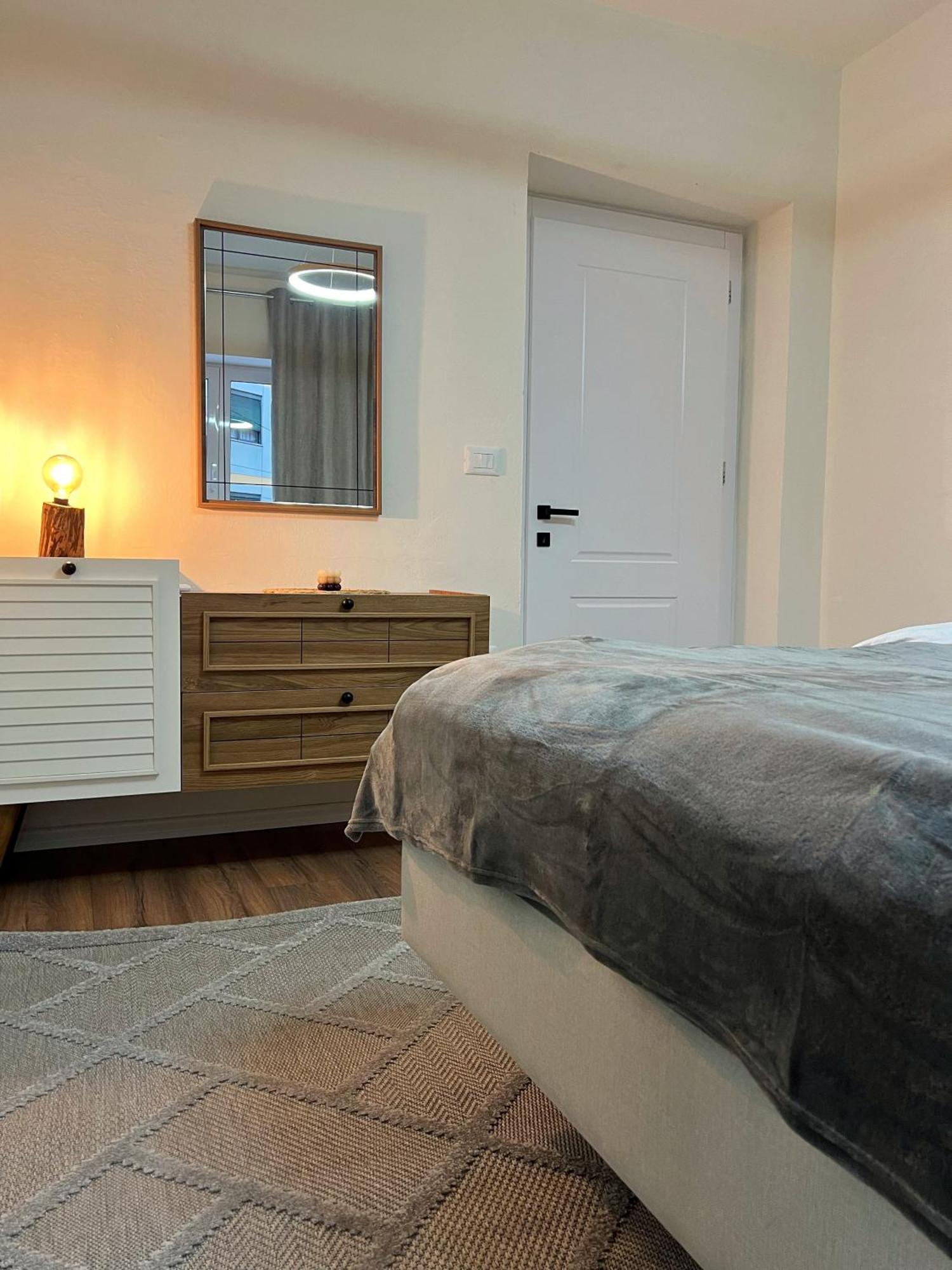 Boho Cane Apartment Тирана Экстерьер фото